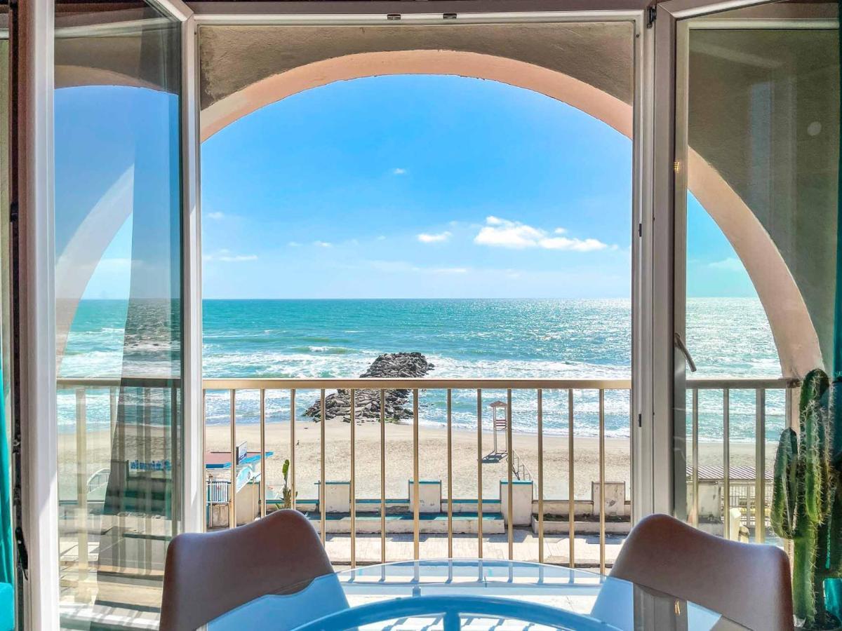 Athena Sea Front Apartment, Parking & Pool 라고 파트리아 외부 사진